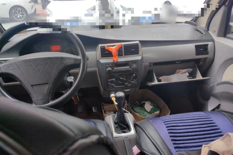 Used Wuling Rongguang 2011 1.2L Base Version Center Console
