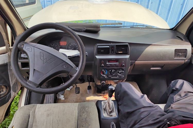 Used Wuling Rongguang 2011 1.2L Base Version Center Console