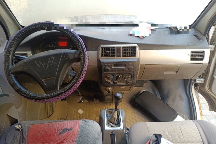 Used Wuling Rongguang 2011 1.2L Base Version Center Console