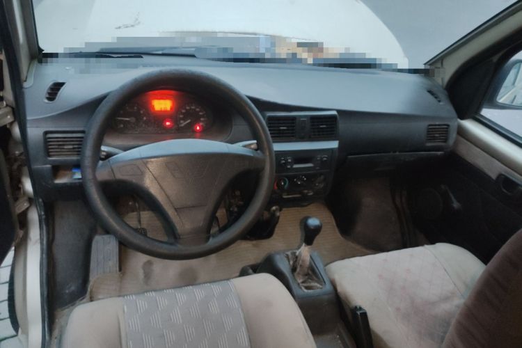 Used Wuling Rongguang 2011 1.2L Base Version Center Console