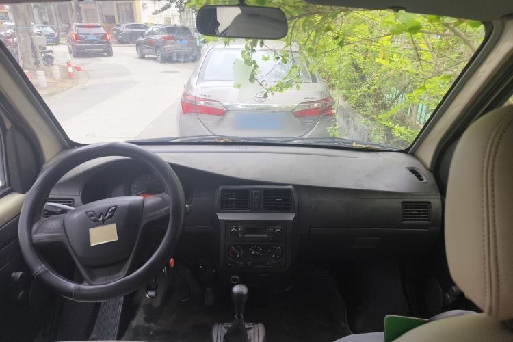 Used Wuling Rongguang 2011 1.2L Base Version Center Console