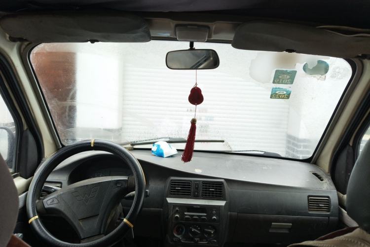 Used Wuling Rongguang 2011 1.2L Base Version Center Console
