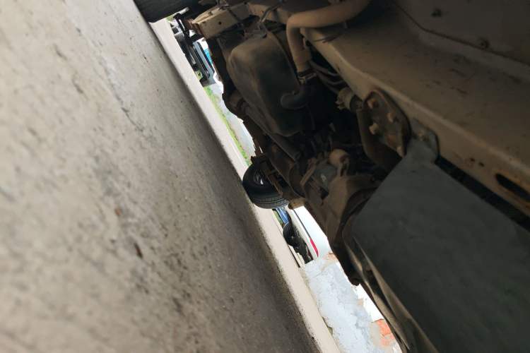 Used Wuling Rongguang 2011 1.2L Standard Version Chassis Front Right