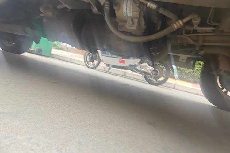 Used Wuling Rongguang 2011 1.2L Standard Version Chassis Front Right
