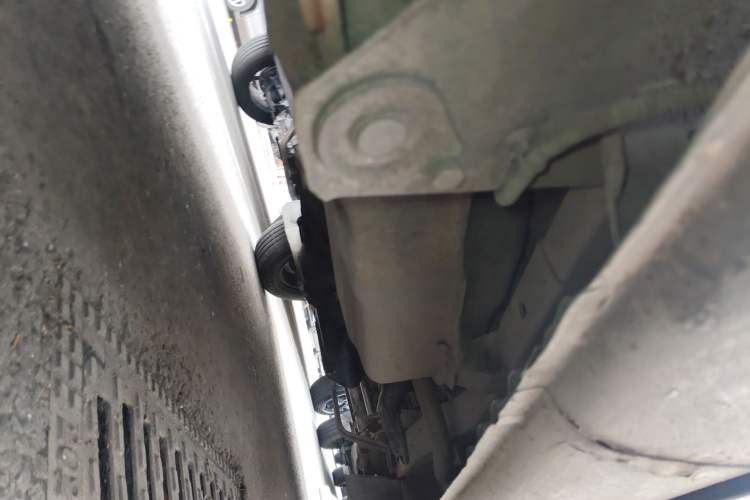 Used Wuling Rongguang 2011 1.2L Base Version Chassis Rear Right