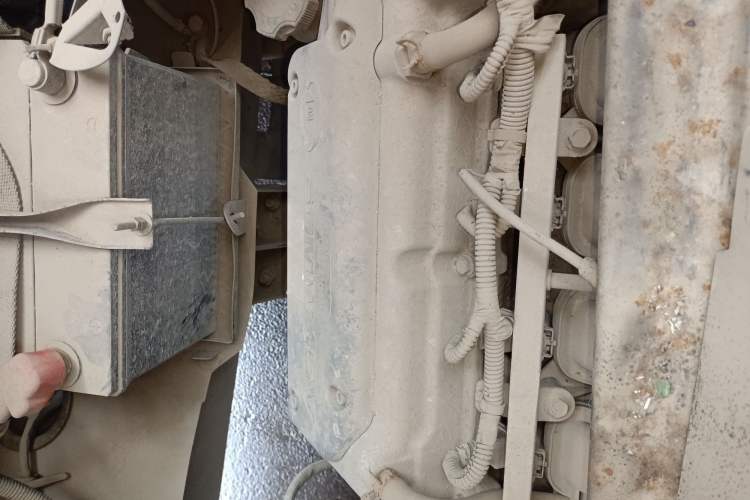 Used Wuling Rongguang 2011 1.2L Base Version Engine Bay