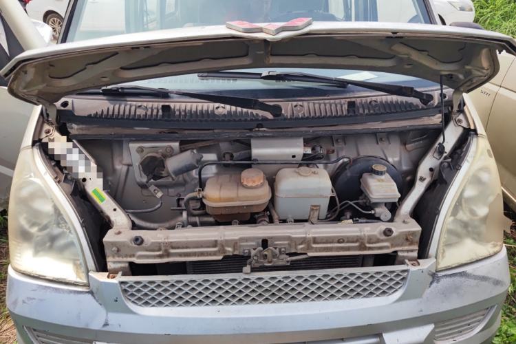 Used Wuling Rongguang 2011 1.2L Base Version Engine Bay