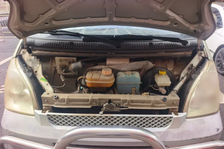 Used Wuling Rongguang 2011 1.2L Base Version Engine Bay