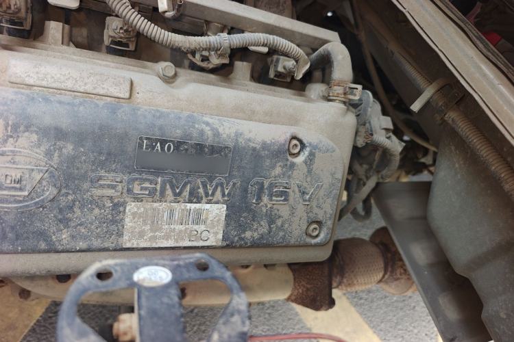 Used Wuling Rongguang 2011 1.2L Base Version Engine Bay Left