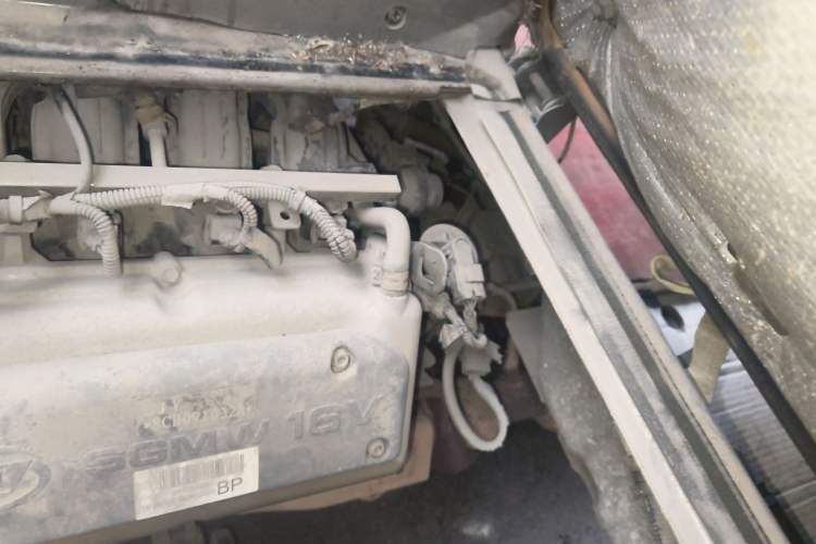 Used Wuling Rongguang 2011 1.2L Comfort Model Engine Bay Left