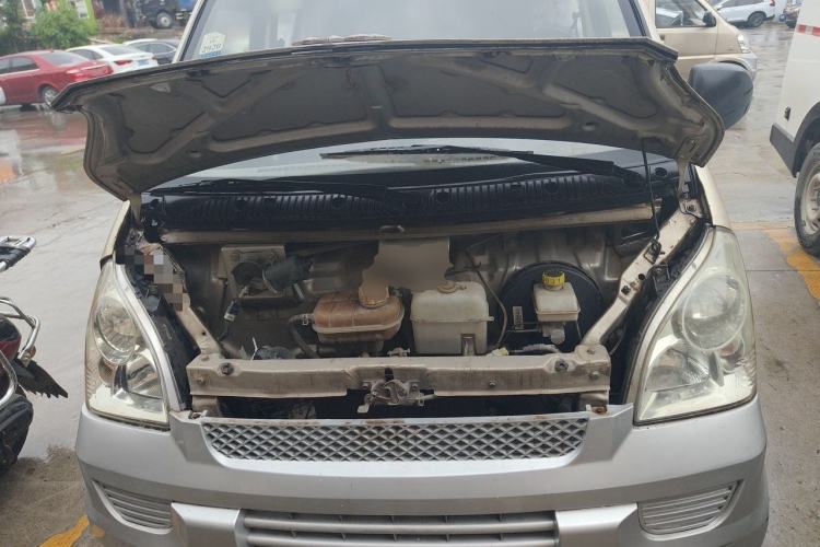 Used Wuling Rongguang 2011 1.2L Base Version Engine Bay