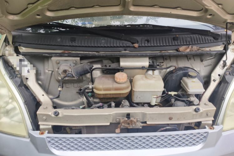 Used Wuling Rongguang 2011 1.2L Base Version Engine Bay