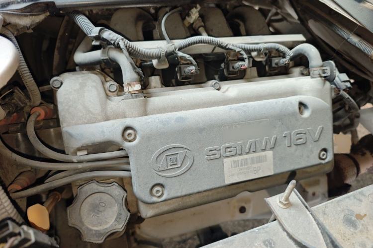 Used Wuling Rongguang 2011 1.2L Base Version Engine Bay
