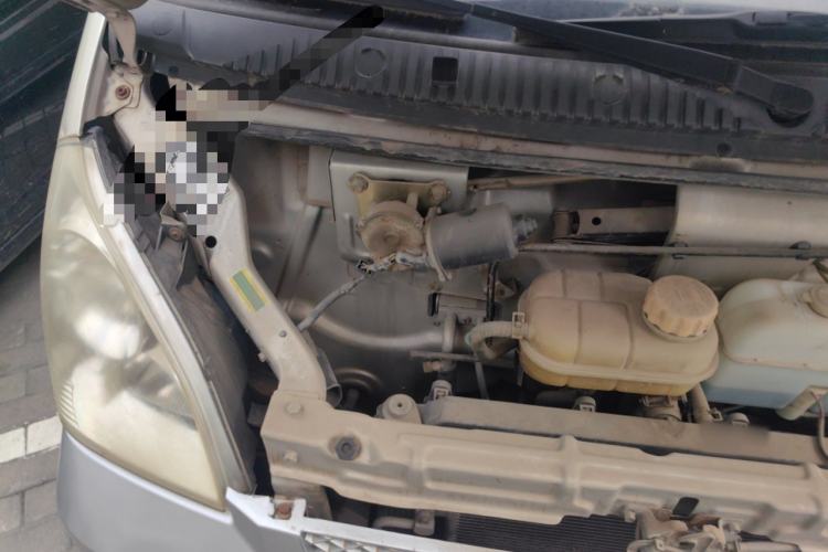 Used Wuling Rongguang 2011 1.2L Base Version Engine Bay Right