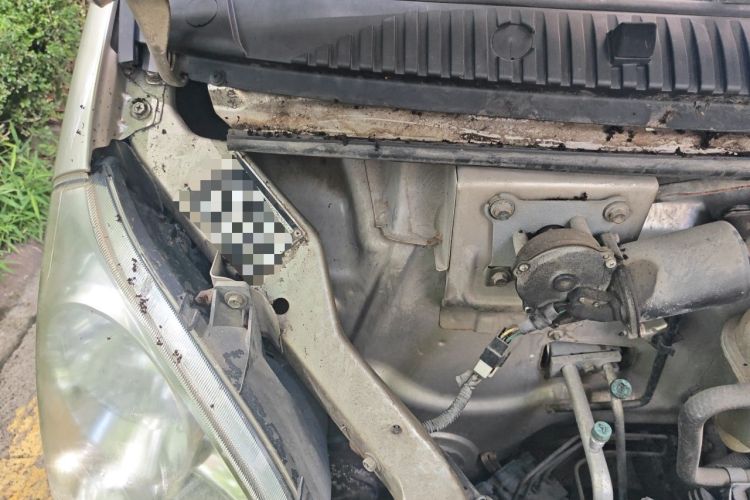 Used Wuling Rongguang 2011 1.2L Base Version Engine Bay Right