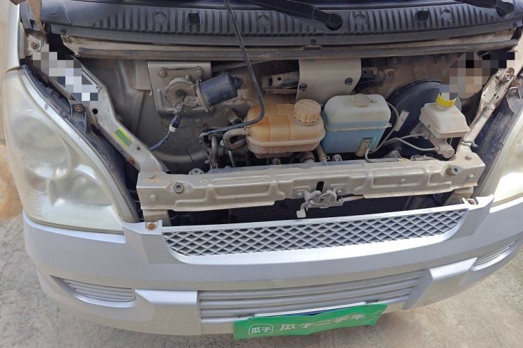 Used Wuling Rongguang 2011 1.2L Base Version Engine Bay Right