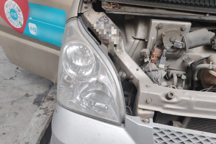 Used Wuling Rongguang 2011 1.2L Base Version Engine Bay Right