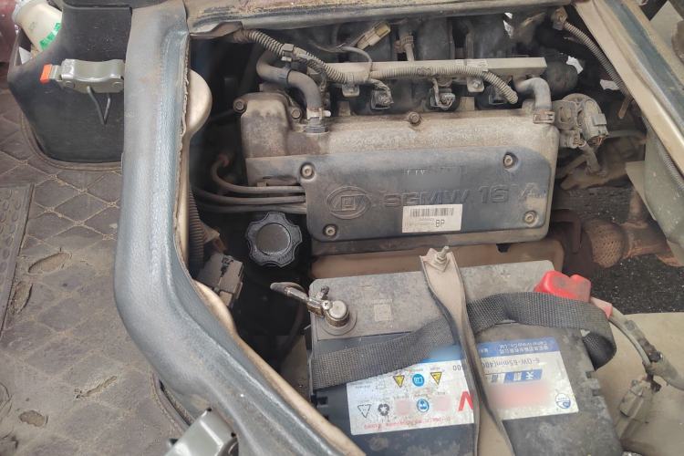 Used Wuling Rongguang 2011 1.2L Base Version Engine Bay Right