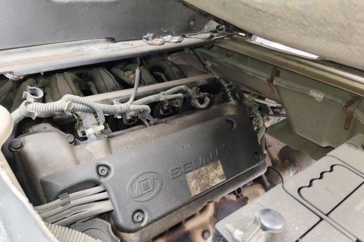 Used Wuling Rongguang 2011 1.2L Base Version Engine Bay