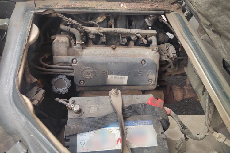 Used Wuling Rongguang 2011 1.2L Base Version Engine Bay