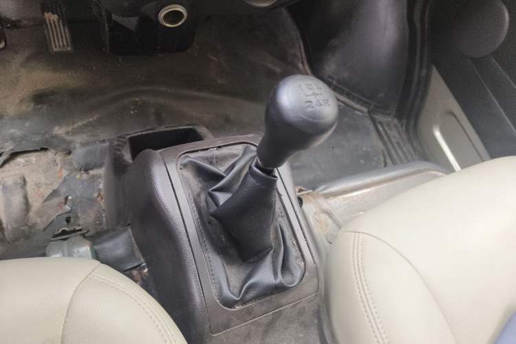Used Wuling Rongguang 2011 1.2L Base Version Gear Lever