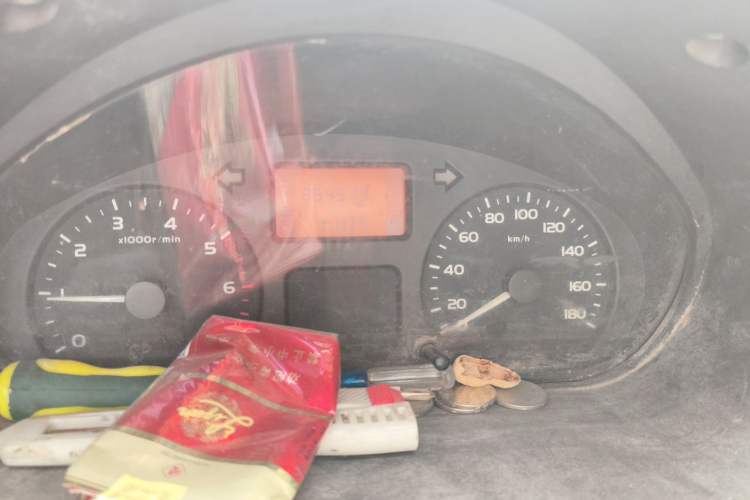 Used Wuling Rongguang 2011 1.5L Base Version Instrument Cluster