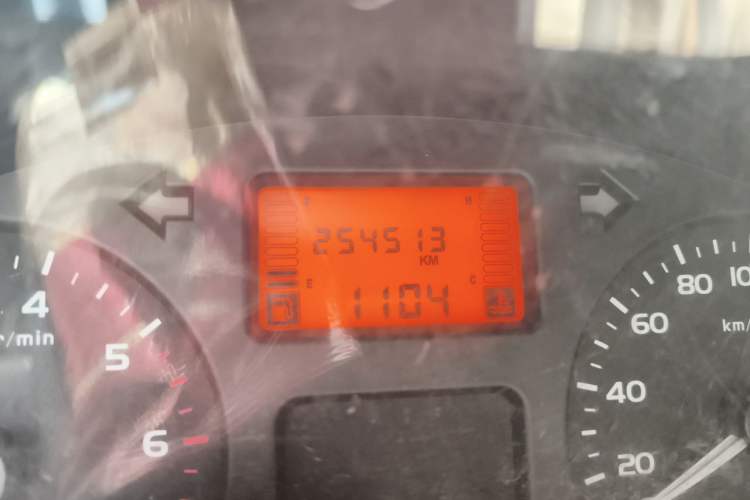 Used Wuling Rongguang 2011 1.5L Base Version Odometer Close Up