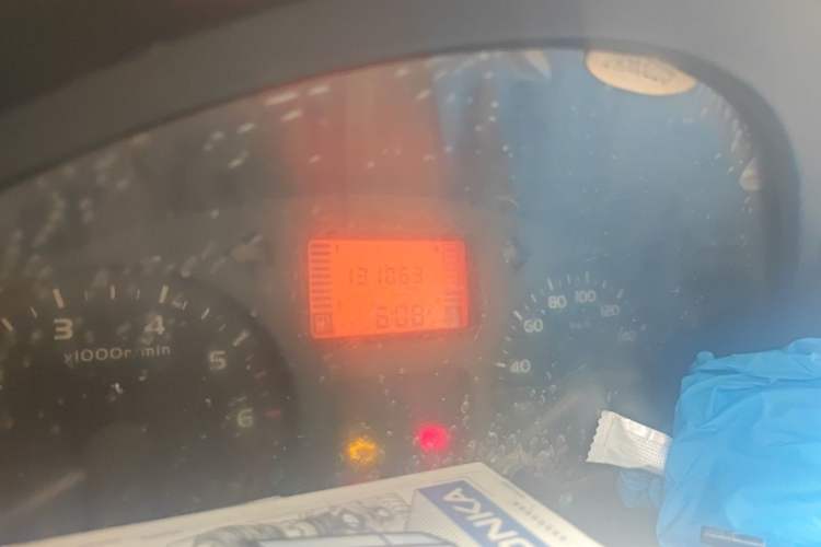 Used Wuling Rongguang 2011 1.2L Standard Version Odometer Close Up