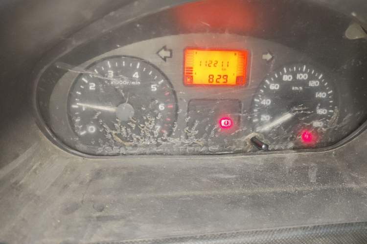 Used Wuling Rongguang 2011 1.2L Base Version Odometer Close Up