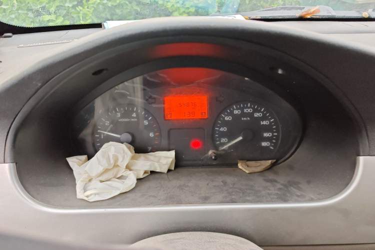 Used Wuling Rongguang 2011 1.2L Base Version Odometer Close Up