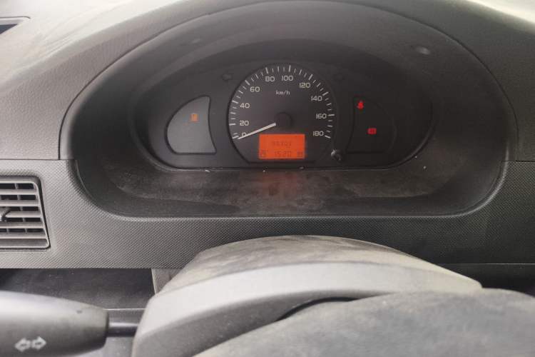 Used Wuling Rongguang 2011 1.2L Base Version Odometer Close Up