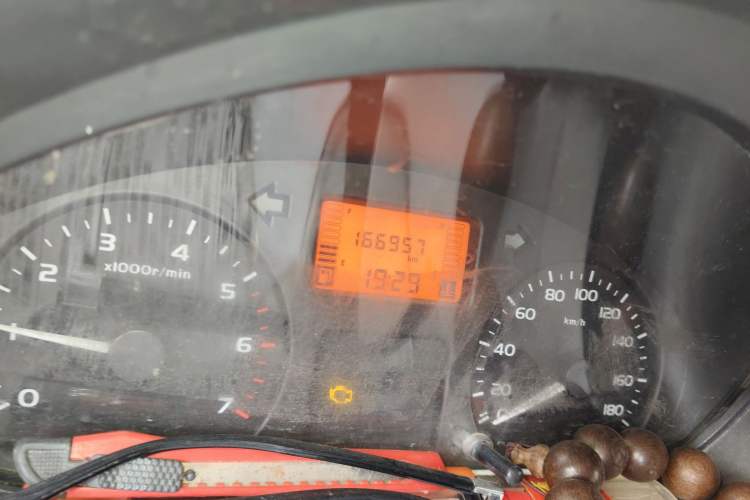 Used Wuling Rongguang 2011 1.2L Base Version Odometer Close Up