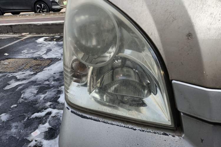 Used Wuling Rongguang 2011 1.2L Base Version Right Front Headlight