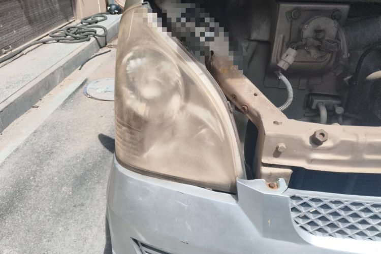 Used Wuling Rongguang 2011 1.5L Base Version Right Front Headlight