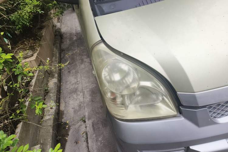 Used Wuling Rongguang 2011 1.2L Base Version Right Front Headlight