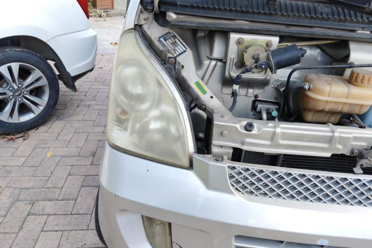 Used Wuling Rongguang 2011 1.2L Standard Version Right Front Headlight