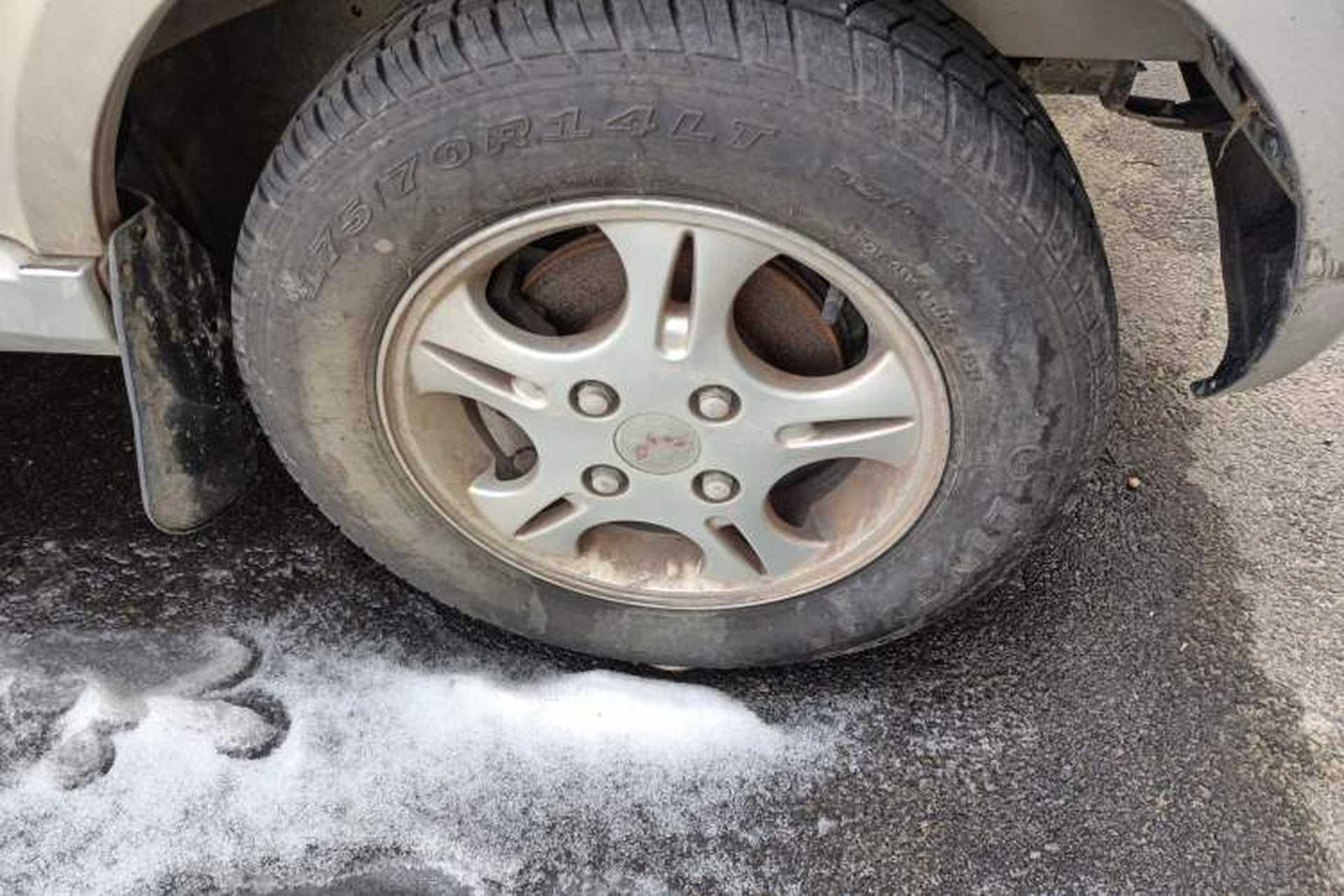 Used Wuling Rongguang 2011 1.2L Base Version Right Front Wheel Hub