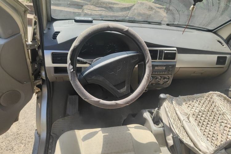Used Wuling Rongguang 2011 1.2L Standard Version Steering Wheel