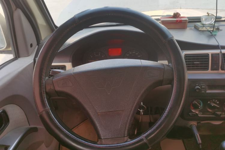 Used Wuling Rongguang 2011 1.2L Standard Version Steering Wheel