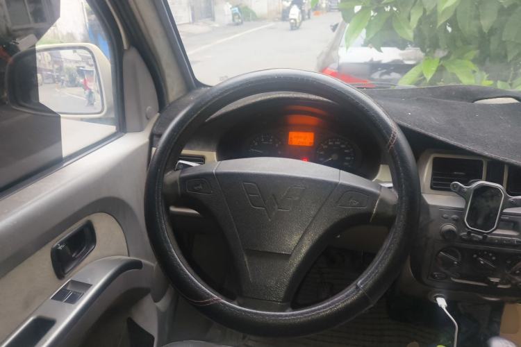 Used Wuling Rongguang 2011 1.2L Comfort Model Steering Wheel
