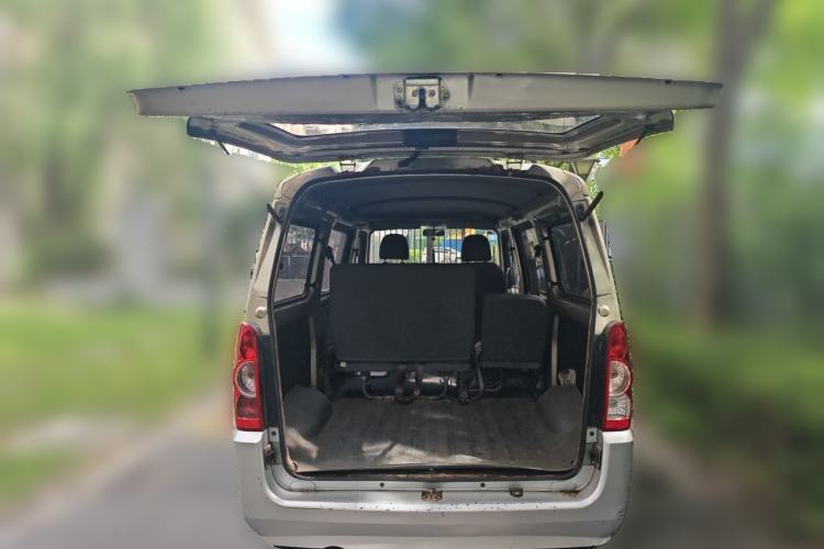 Used Wuling Rongguang 2011 1.2L Base Version Trunk