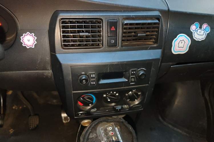 Used Wuling Rongguang 2011 1.2L Base Version Audio And AC Panel