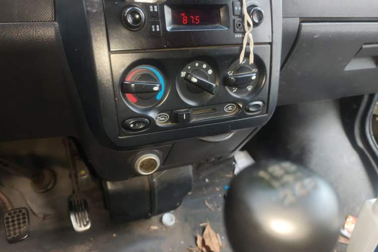 Used Wuling Rongguang 2011 1.2L Base Version Audio And AC Panel