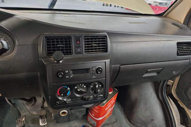 Used Wuling Rongguang 2011 1.2L Base Version Audio And AC Panel