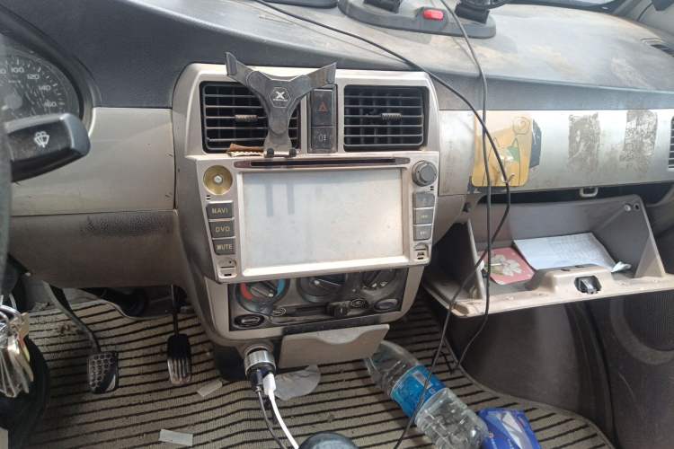 Used Wuling Rongguang 2011 1.2L Standard Version Audio And AC Panel