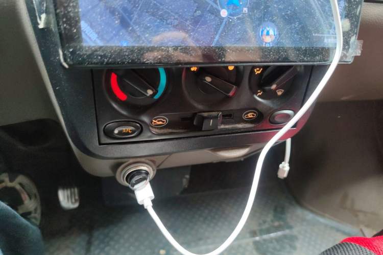 Used Wuling Rongguang 2011 1.2L Standard Version Audio And AC Panel