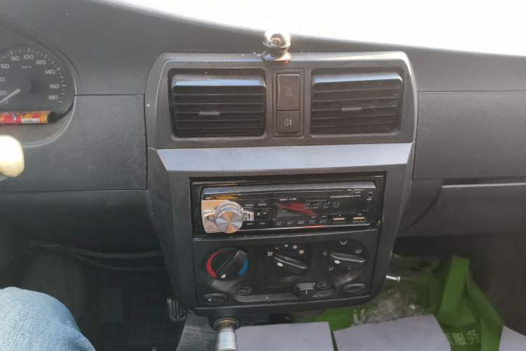 Used Wuling Rongguang 2011 1.2L Base Version Audio And AC Panel