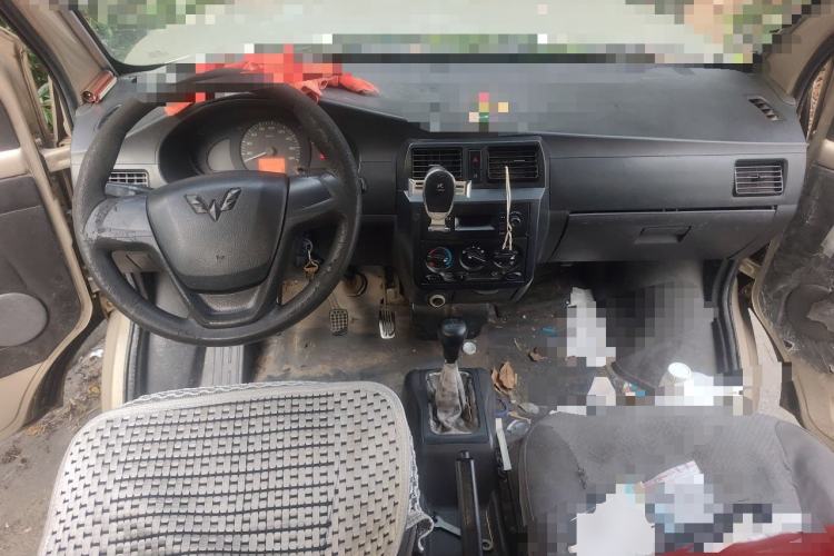 Used Wuling Rongguang 2011 1.2L Base Version Center Console