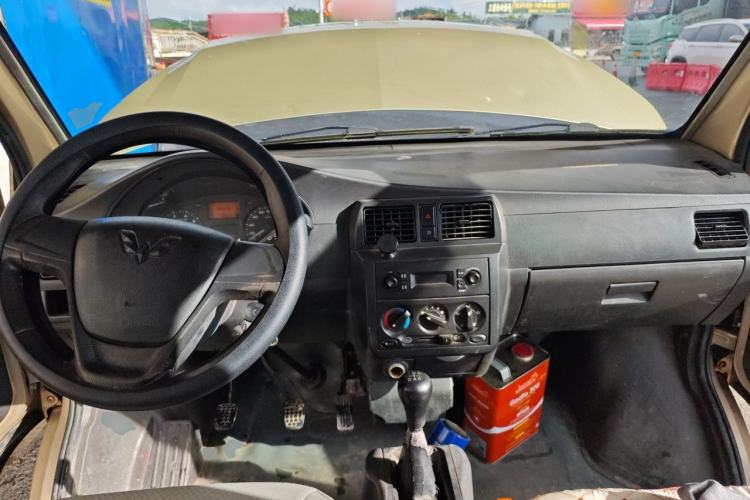 Used Wuling Rongguang 2011 1.2L Base Version Center Console