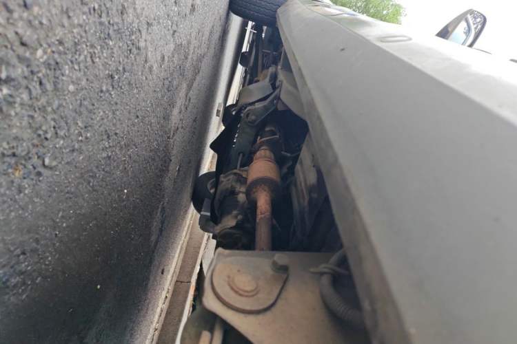 Used Wuling Rongguang 2011 1.2L Base Version Chassis Rear Left